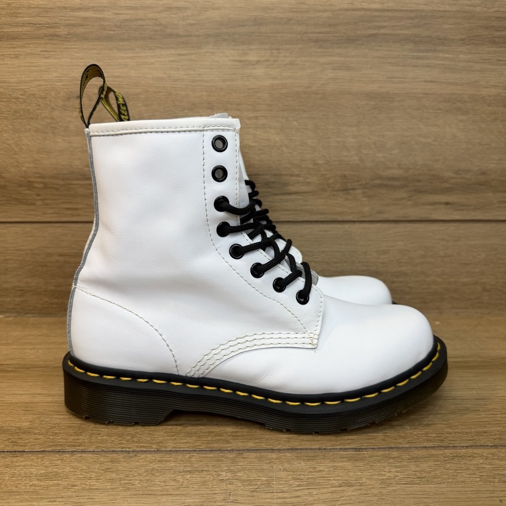 Dr. Martens 1460 Boots Women 7 White Smooth Leather 8-Eye